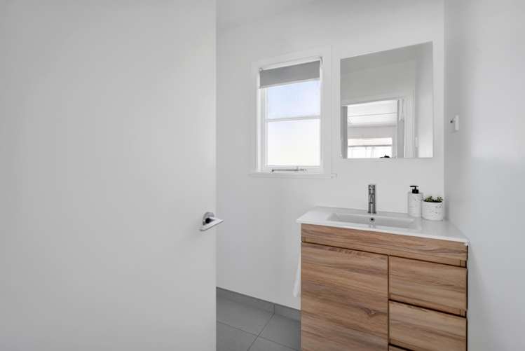 15 Alberta Road Glen Avon_14