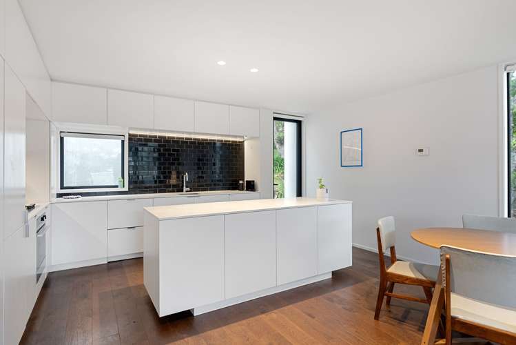 83 Melbourne Road Island Bay_7