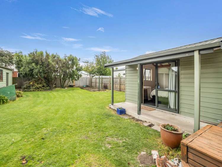 8 Bampton Street Dallington_22