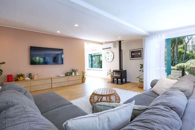 24 Rauhuia Crescent Parau_4