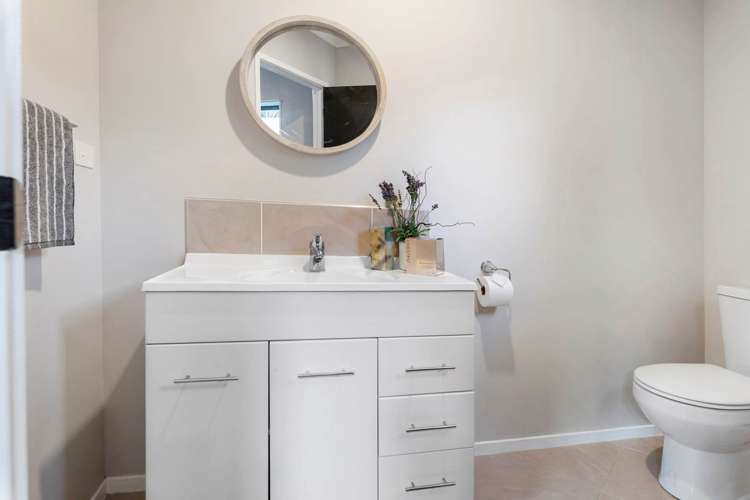 37a Orion Place Hillcrest_17