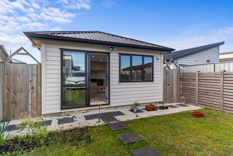 5 Tributary Parade Karaka_13