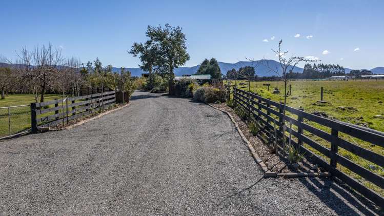 102 Glews Road Cust_56