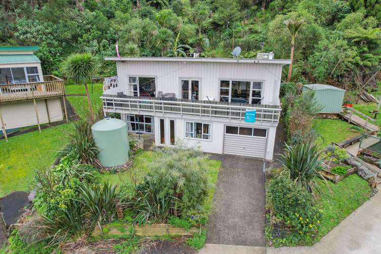 9 Lucy Road Waiomu_13