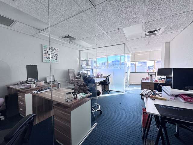 Suite 6/8/300 Queen Street Auckland Central_2