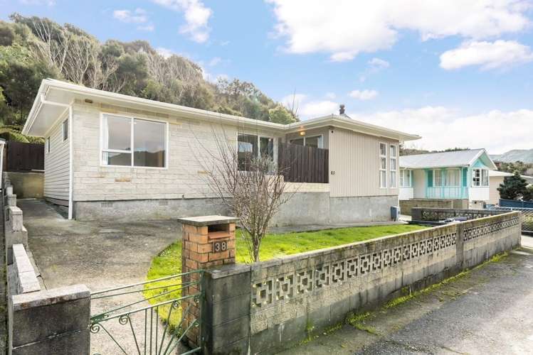  38 Enfield Street Wainuiomata_18