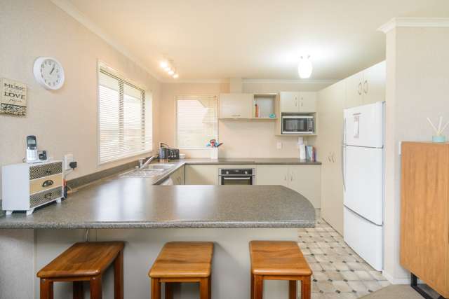 52 Peter Hall Drive Kelvin Grove_1