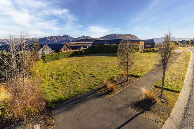 Premium section in Jack’s Point–build your future!