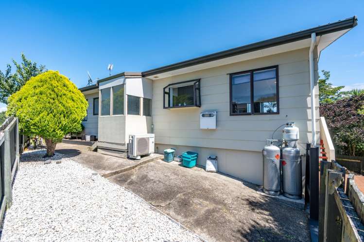 32 Lansdowne Crescent Glenview_8