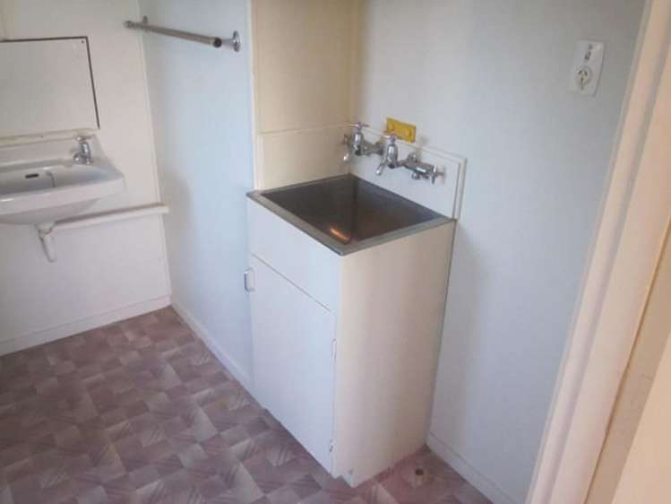 6 Cruickshank Crescent Meadowbank_11