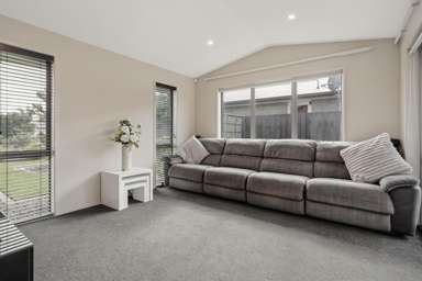 87 Sandhurst Drive_3