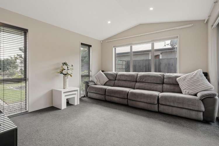 87 Sandhurst Drive_3