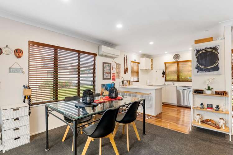 1/7 Ribbonwood Crescent Goodwood Heights_9