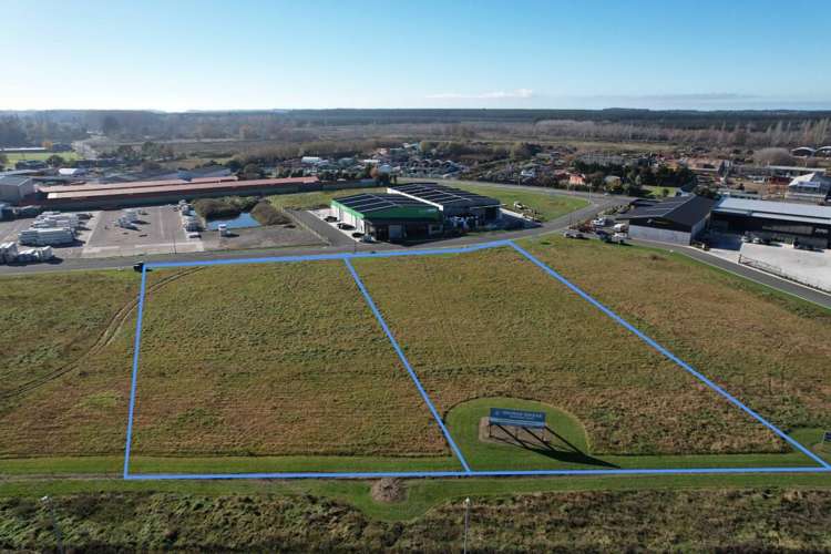 6 and 8 Waimakariri Park Drive Belfast_1