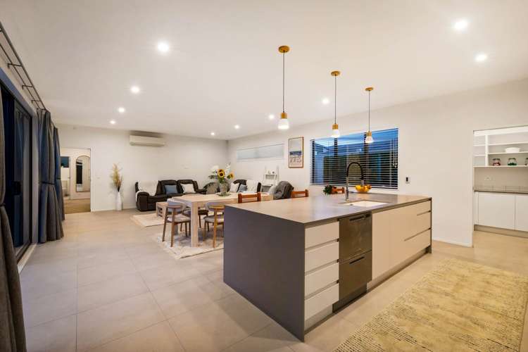 5 Karo Road Beachlands_29