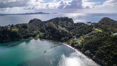 205 Motuarohia Island_2