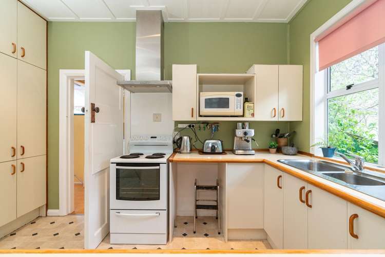 68 Wellington Road Paekakariki_16