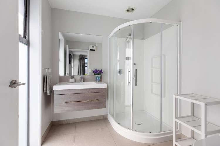 142 Puhirake Crescent Pyes Pa_2