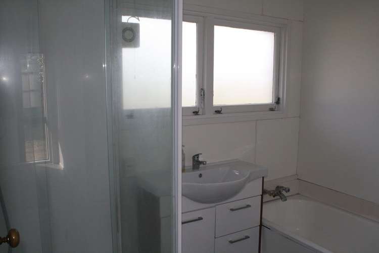 10 Christensen Place Forrest Hill_11