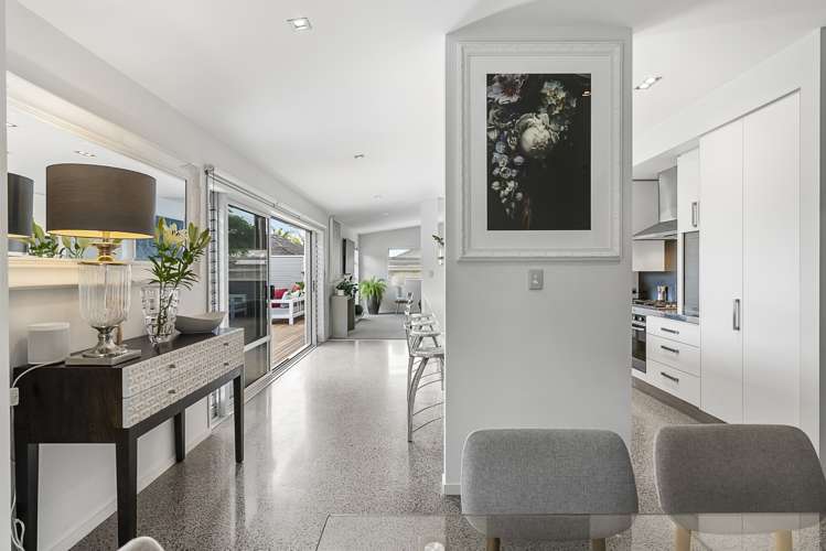 3 Dressage Lane Greenhithe_10