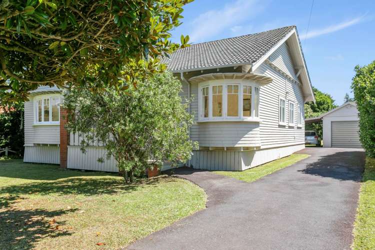 5 Shipherds Avenue Epsom_0