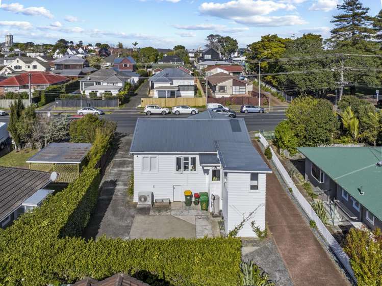 61 Shakespeare Road_3