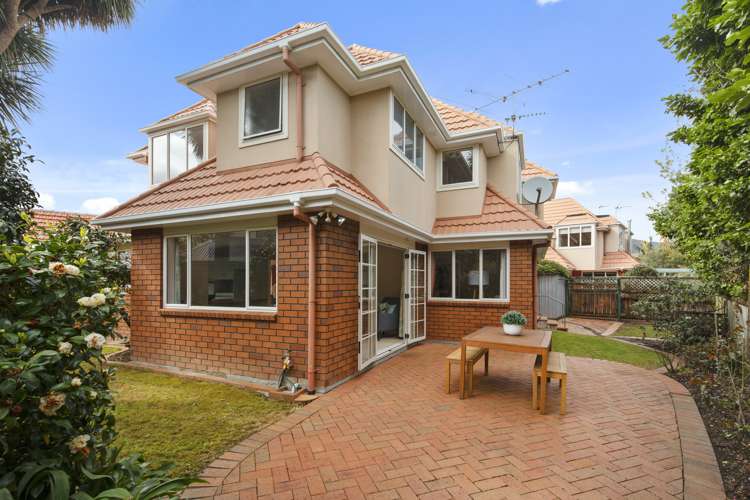 2/10 Military Road Boulcott_10