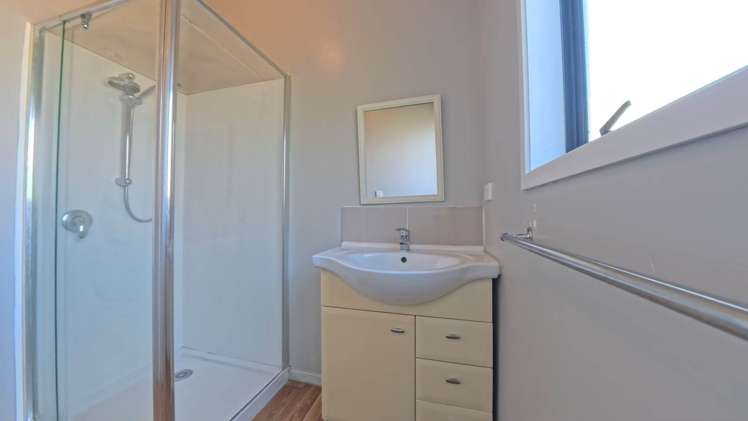 80 a Triangle Road Massey_6