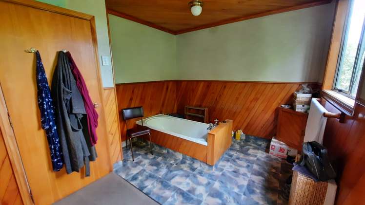 746 Clutha River Road Rongahere_19