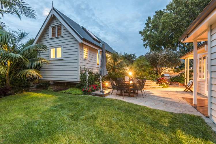 24 Ewen Alison Avenue Devonport_14