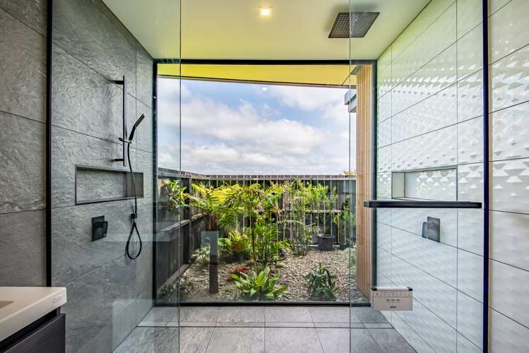 14 Tuparekura Road South Head_18