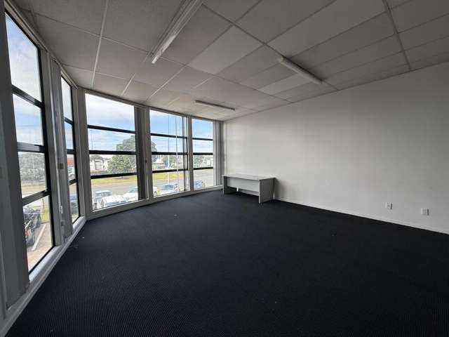 35 McLaughlins Road Wiri_3