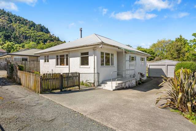 Opportunity Knocks on Waimea Road