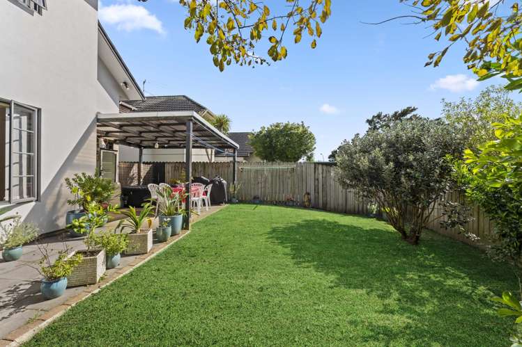 4A Dapple Place Flat Bush_23
