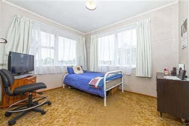 32 Kirrie Avenue Te Atatu South_5