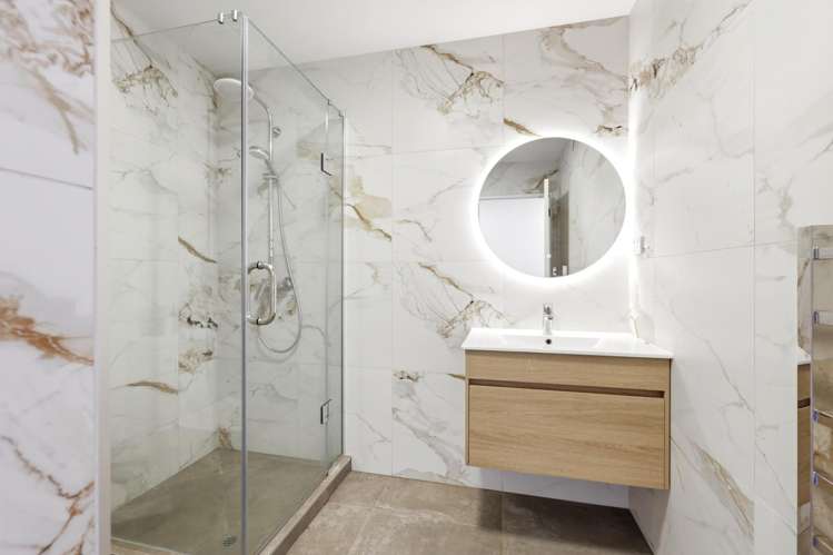 8/35 Centreway Road Orewa_8