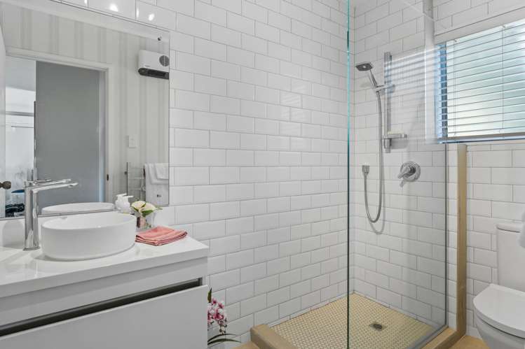 2/14 Monteith Crescent Remuera_14