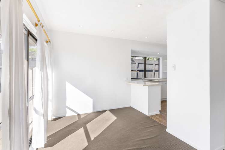 2/49 Larne Avenue Pakuranga Heights_7