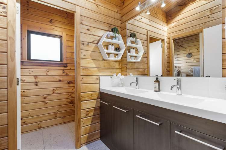 33b Kauri Road Stanmore Bay_13