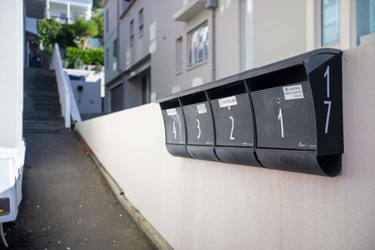 2/17 Oriental Terrace Oriental Bay_17