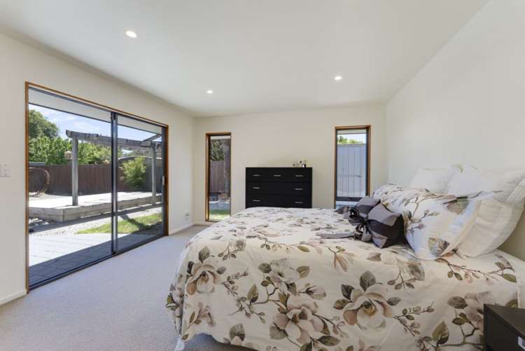 52 Aldinga Avenue Stoke_10