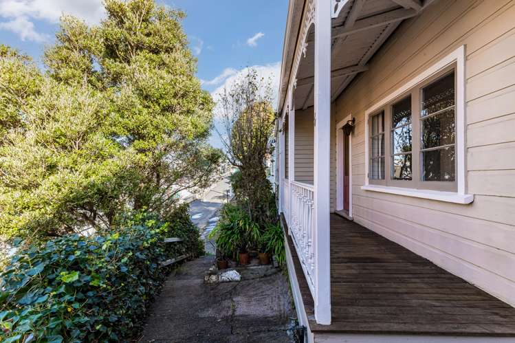 4 Hanson Street Mount Cook_14