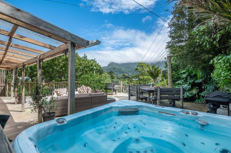 1196 Huia Road Huia_11