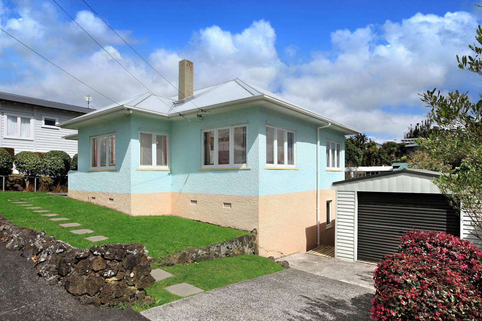 Retro bungalow in rich-lister suburb for sale for the first time in almost 70 years