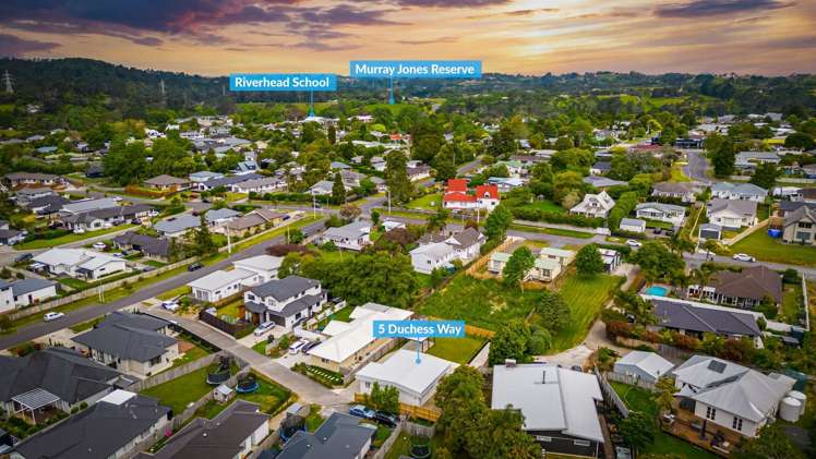 5 Duchess Way Riverhead_14