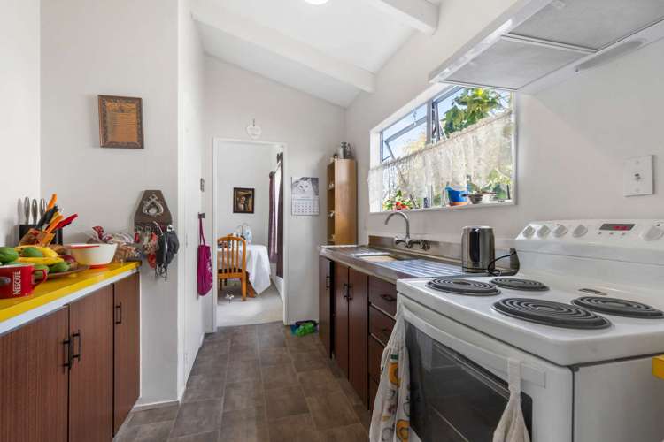 7 Cedar Place Owhata_9