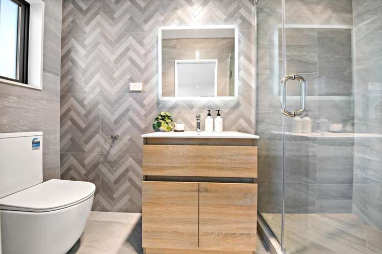 1d Stephen Lysnar Place Hillsborough_13