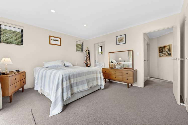 4 Fairford Avenue Henderson_11