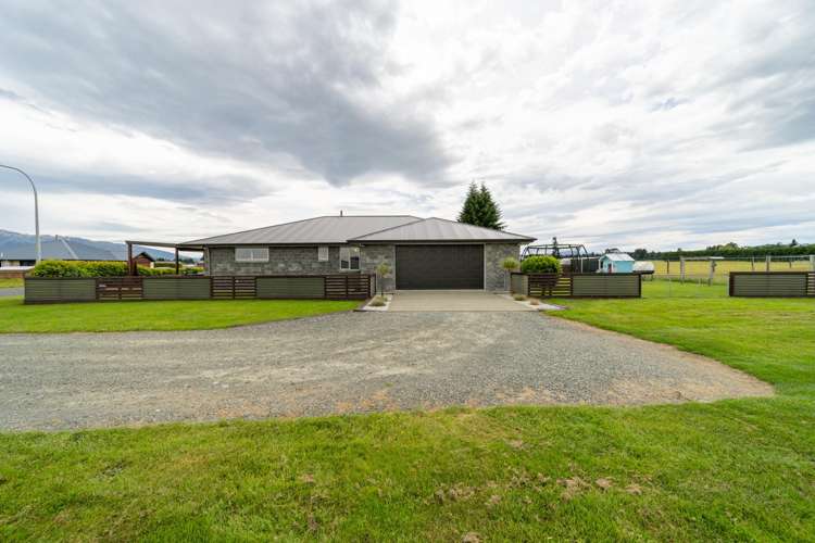 69 Orbell Crescent Te Anau_23