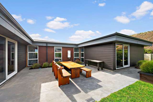 Executive Elegance in Woodridge